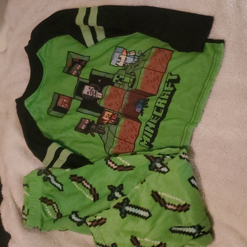 Minecraft pajama set boys size 8